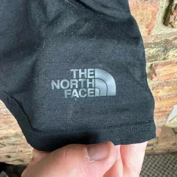 The North face flashdry tank size M - Picture 2 of 5